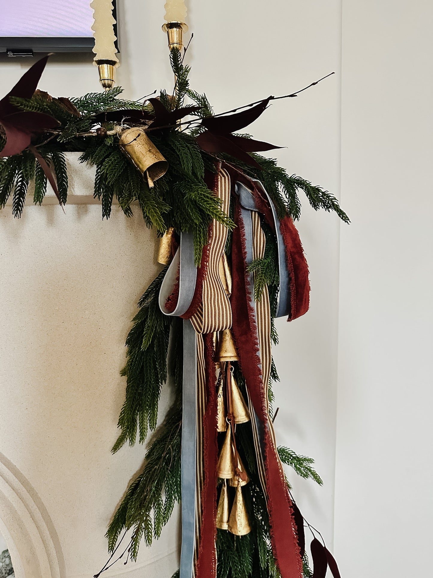 Velvet Ribbon Bell Door Hanger